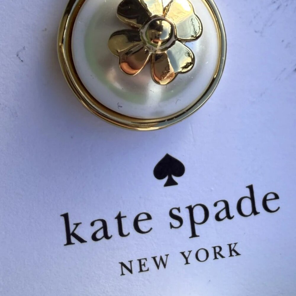 Kate Spade Pearls on Pearls Gold Floral Pendant Necklace White NIB NWT